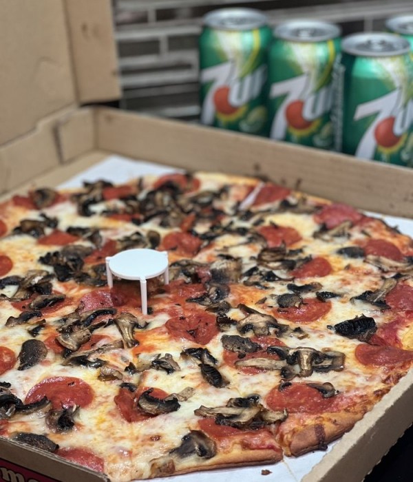 PINBALL PIZZA SPECIALS