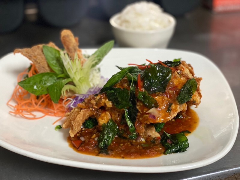 Snapper Fillet Lad Prik (Light Spicy)