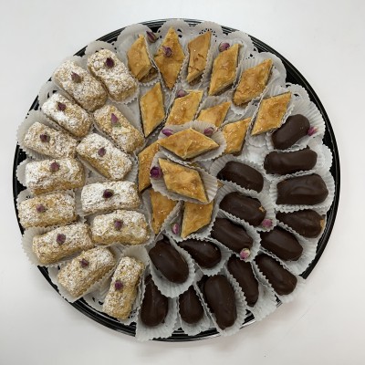 Combo eclair , walnuts baklava and Napoleon 