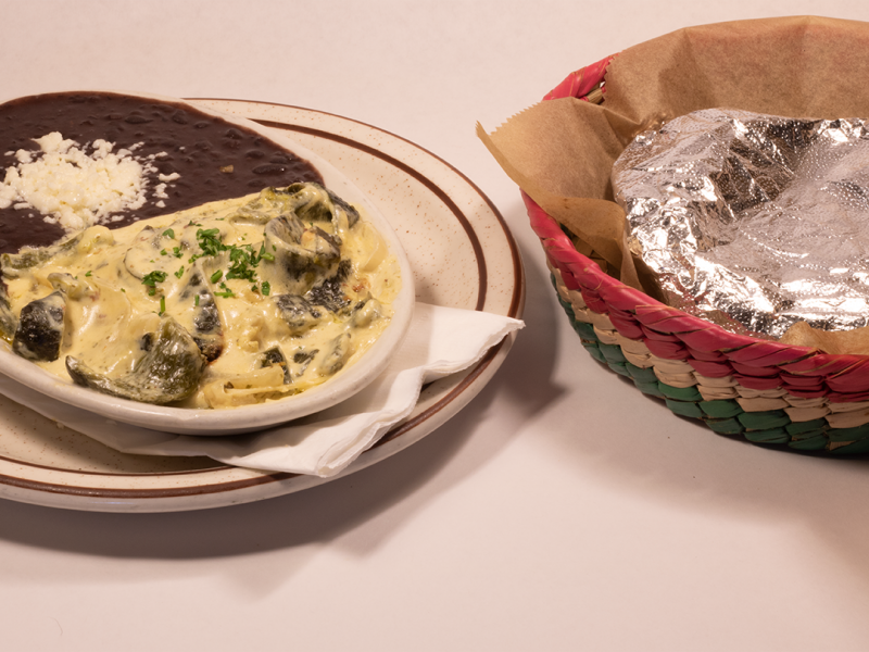 Tacos de Rajas con Crema