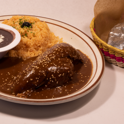 Pollo Con Mole